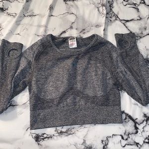 GYM SHARK 🦈 LONG SLEEVE CROP TOP